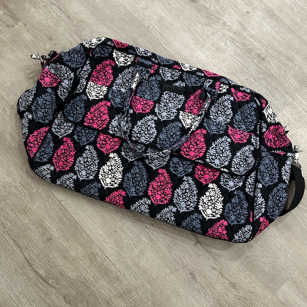Vera Bradley grand weekender XL travel bag perfect condition northern lights